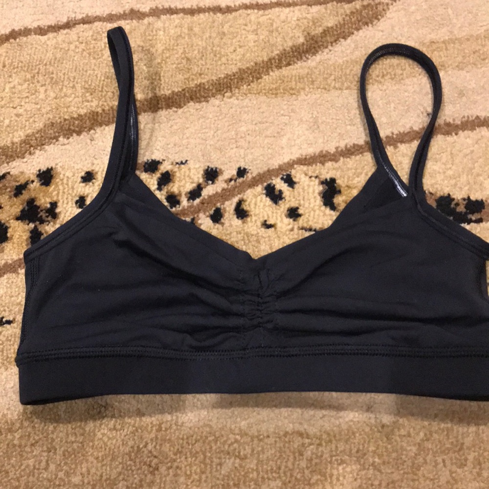 Lululemon sports bra size 2 black